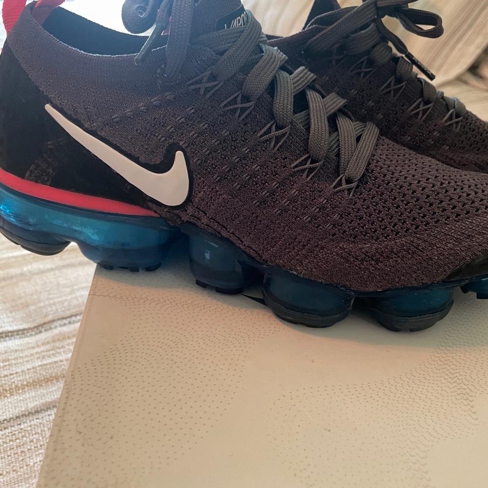 Nike Black and Blue Women's Sneakers